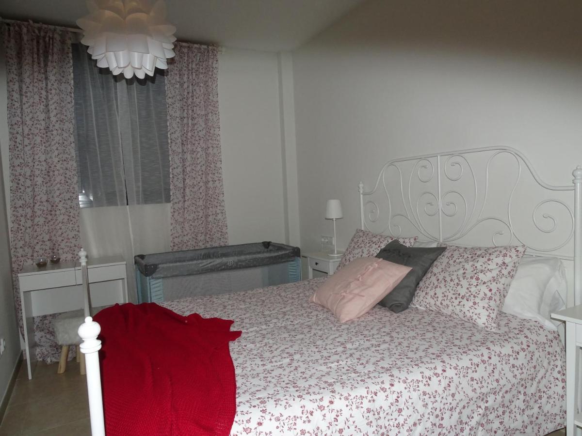 Apartamento Piscina Viena Roses Bagian luar foto