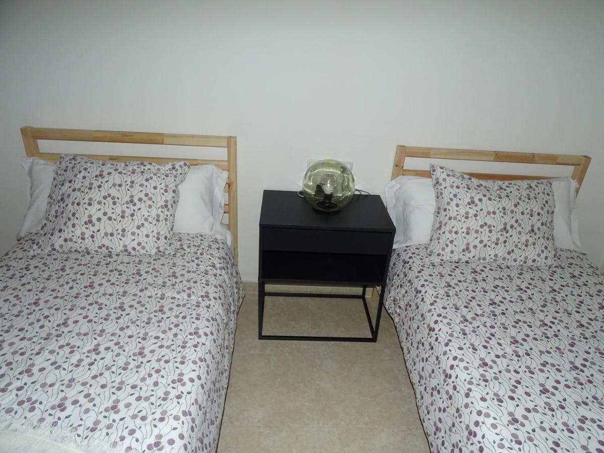 Apartamento Piscina Viena Roses Bagian luar foto
