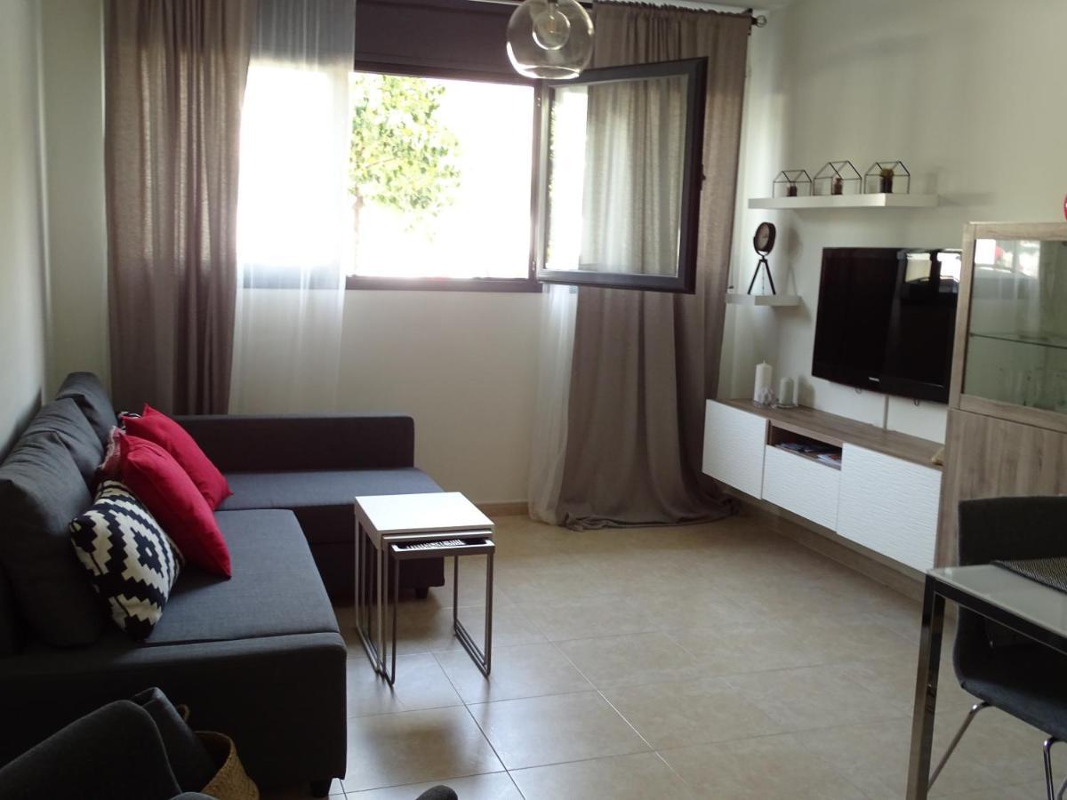 Apartamento Piscina Viena Roses Bagian luar foto
