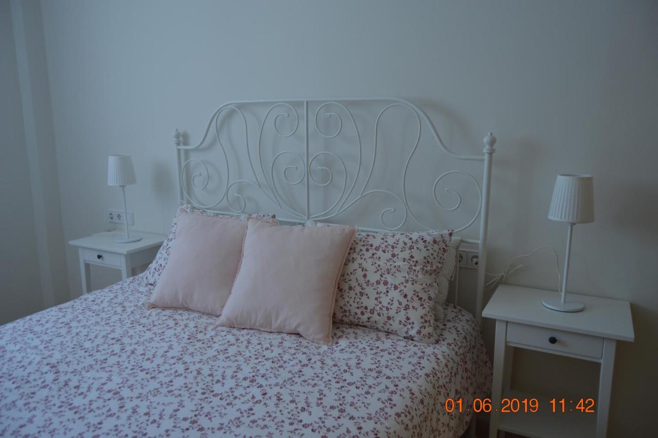 Apartamento Piscina Viena Roses Bagian luar foto