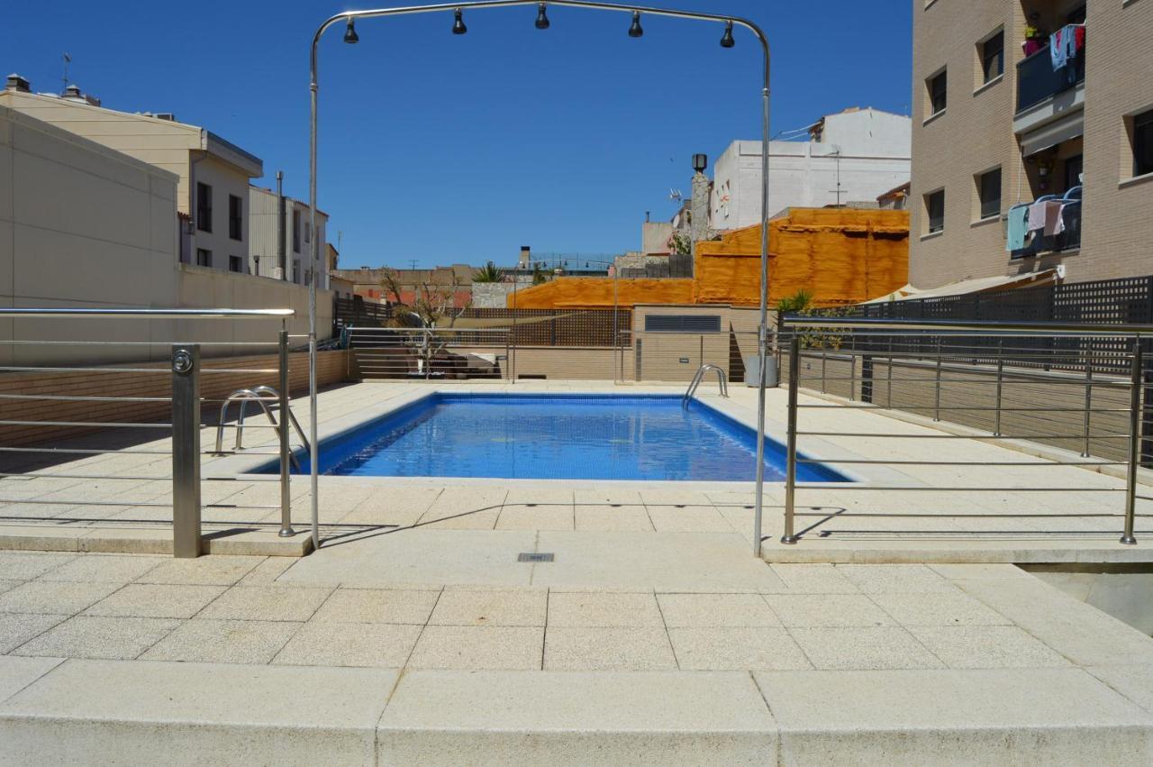 Apartamento Piscina Viena Roses Bagian luar foto